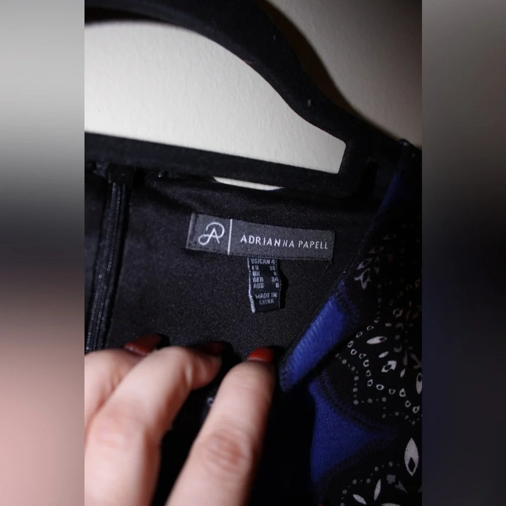 Adrianna Papell Women's Jewel Printed 3/4 Sleeve Fitted Blue Black Dress Size 4 - Picture 4 of 10